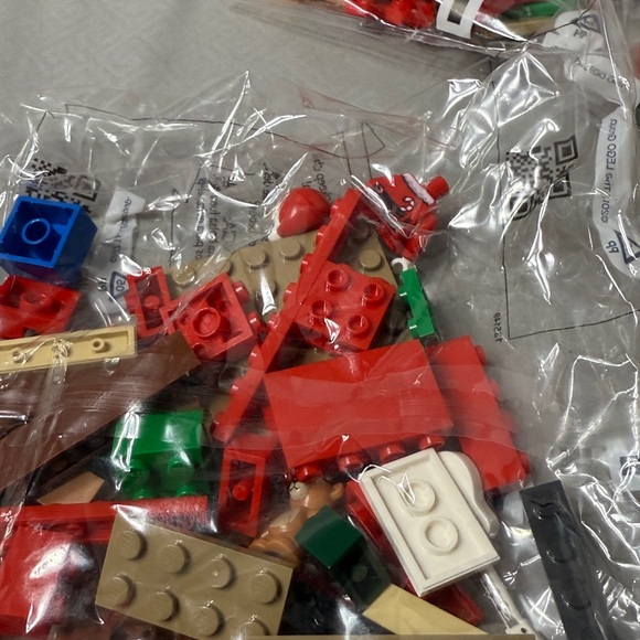 LEGO 40499 Festive Christmas Santa Sleigh Reindeer and Building Brick Blocks Set - Picture 5 of 11